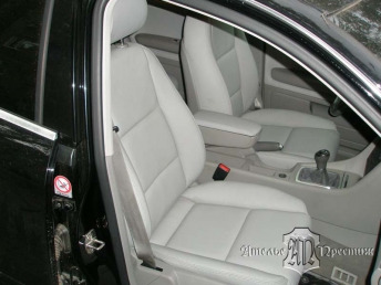 Перетяжка сидений и дверных вставок Audi A4 (Ауди А4) натуральная кожа